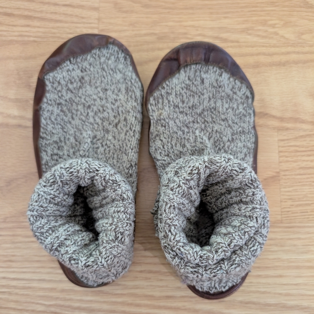 Eddie Bauer Heathered Taupe Knit & Brown Leather Slipper Boots - Picture 4 of 4